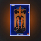 McLaren F1 + Quadro de Acrílico (1432 peças LEGO®)